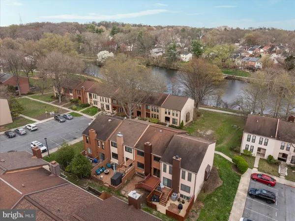 $425,000 | 5673 Phelps Luck Drive, Columbia, MD 21045