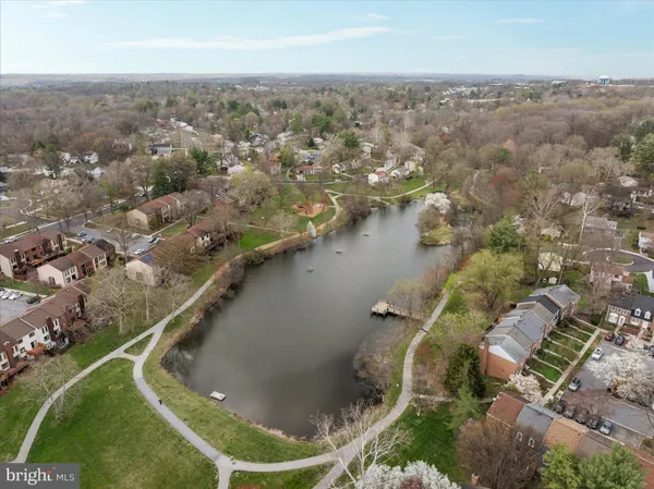 $425,000 | 5673 Phelps Luck Drive, Columbia, MD 21045