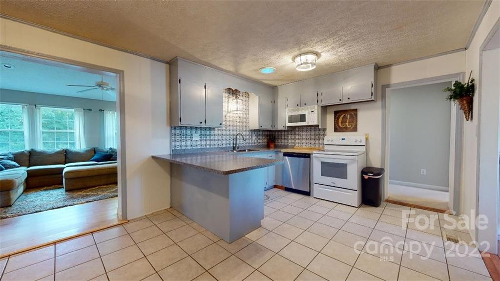 577 Causby Road Morganton, NC 28655 - Photo 7 of 48 Gallery Image 7