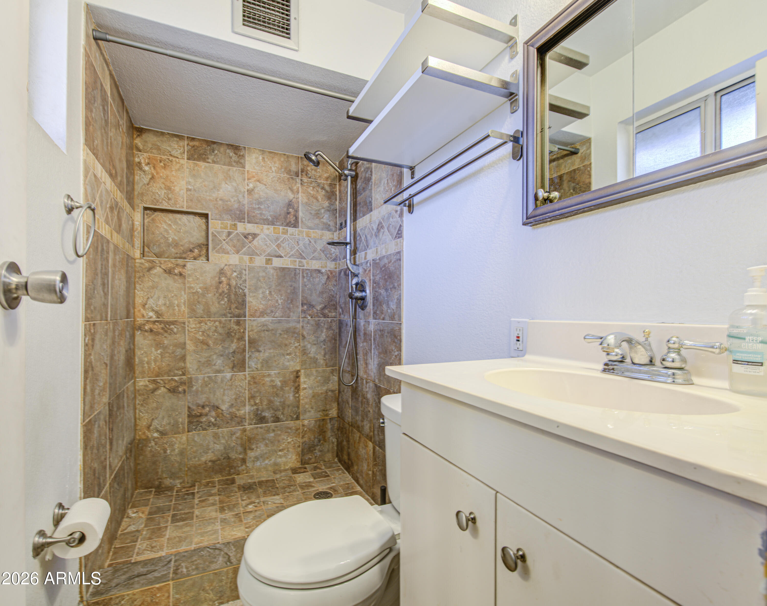 3501 West Royal Palm Road Phoenix, AZ 85051 - Photo 21 of 36 Primary Bath 1