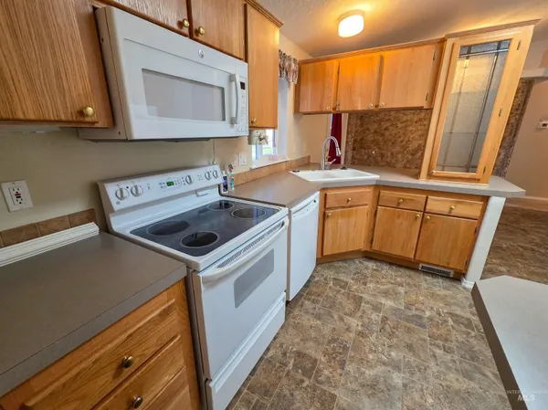 $159,999 | 2034 Powers Avenue, Unit 27, Lewiston, ID 83501