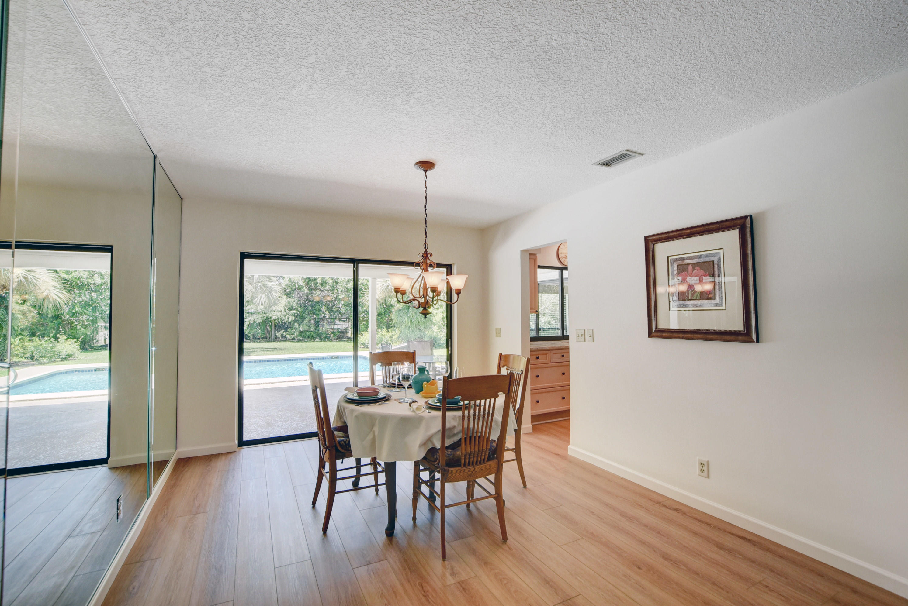 151 Old Country Road South Wellington, FL 33414 - Photo 12 of 51 DSC_3865_6_7_8_9
