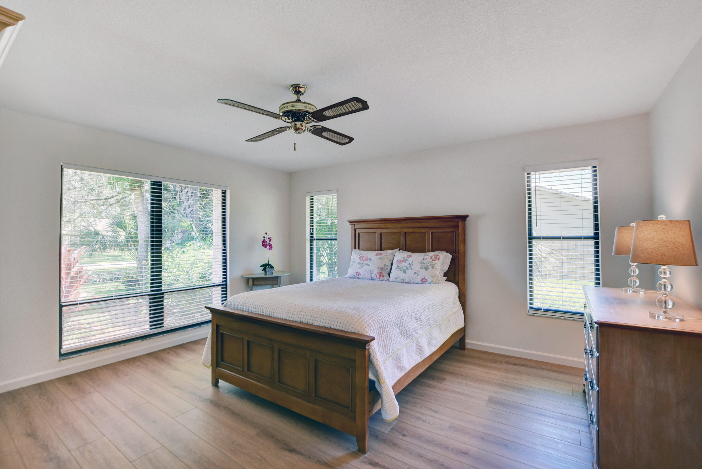 151 Old Country Road South Wellington, FL 33414 - Photo 13 of 51 DSC_3875_6_7_8_9