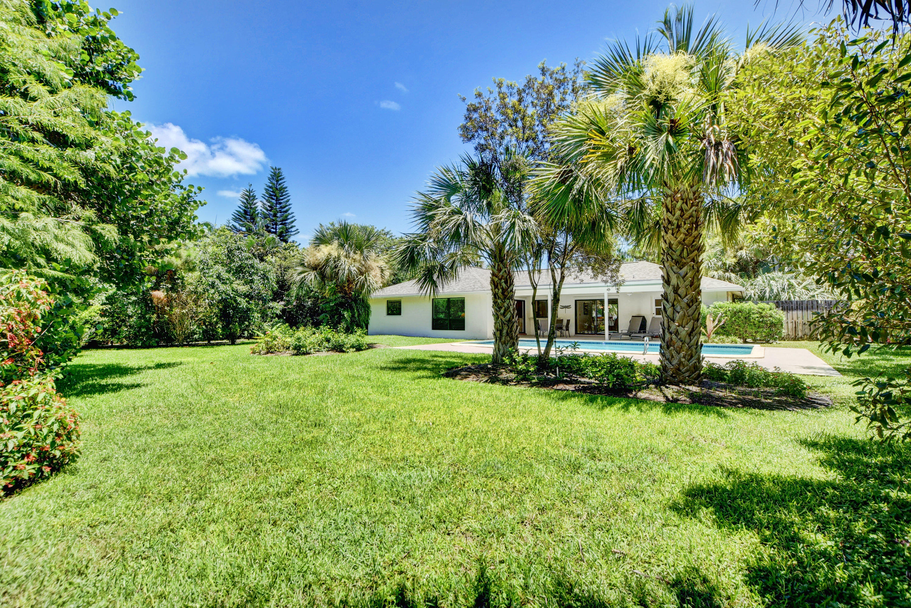 151 Old Country Road South Wellington, FL 33414 - Photo 15 of 51 DSC_4005_6_7_8_9