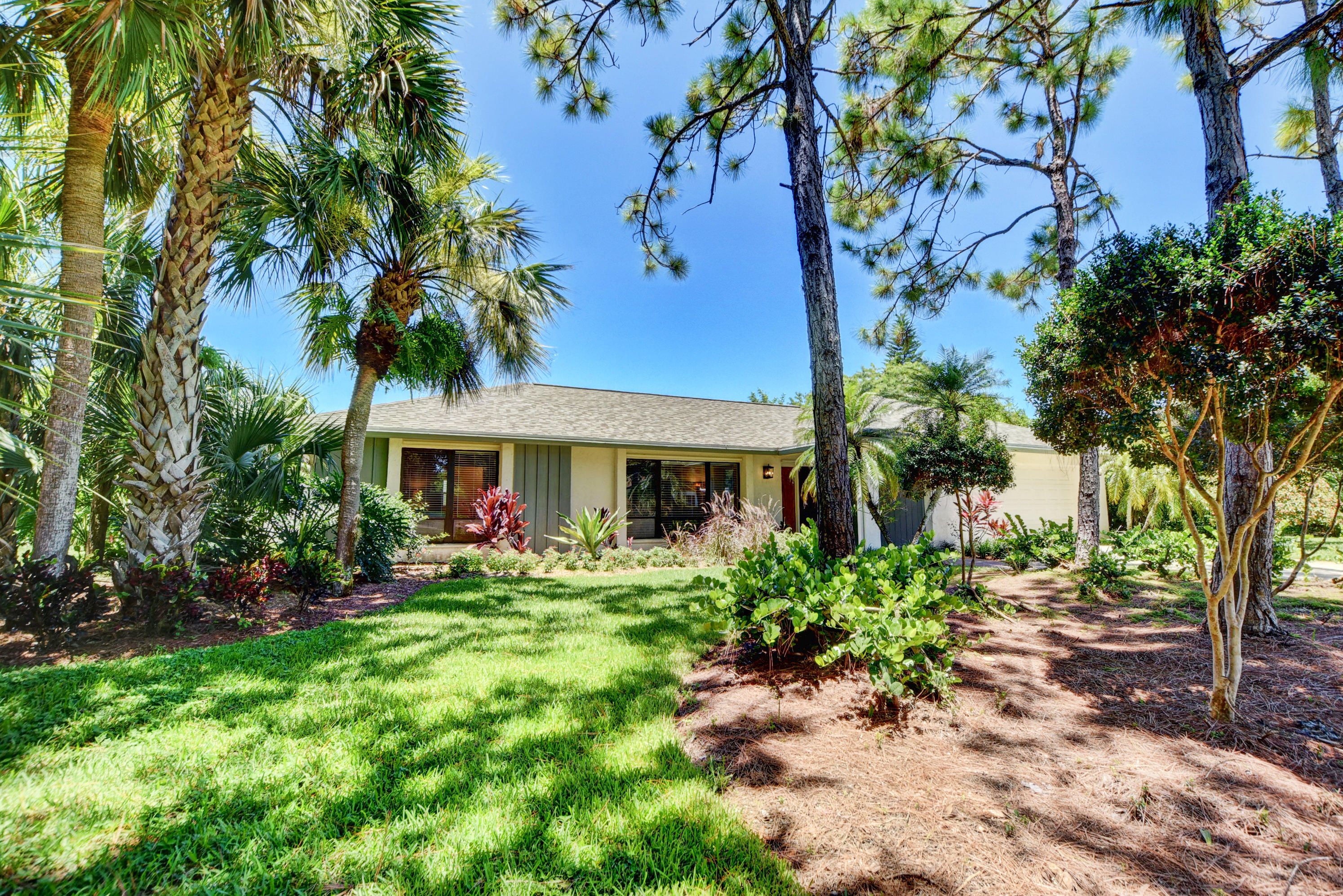 151 Old Country Road South Wellington, FL 33414 - Photo 16 of 51 DSC_3820_1_2_3_4