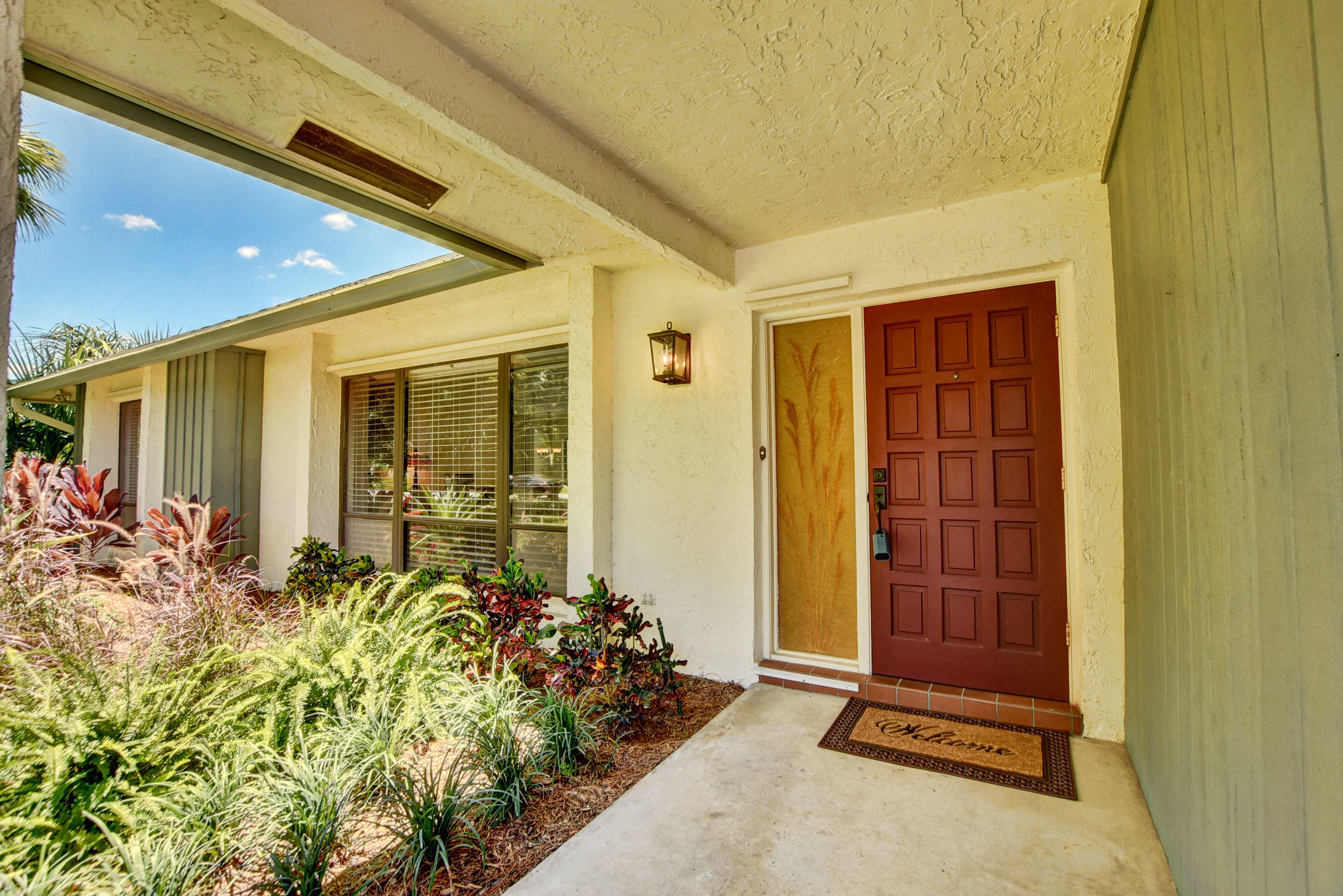 151 Old Country Road South Wellington, FL 33414 - Photo 19 of 51 DSC_3835_6_7_8_9