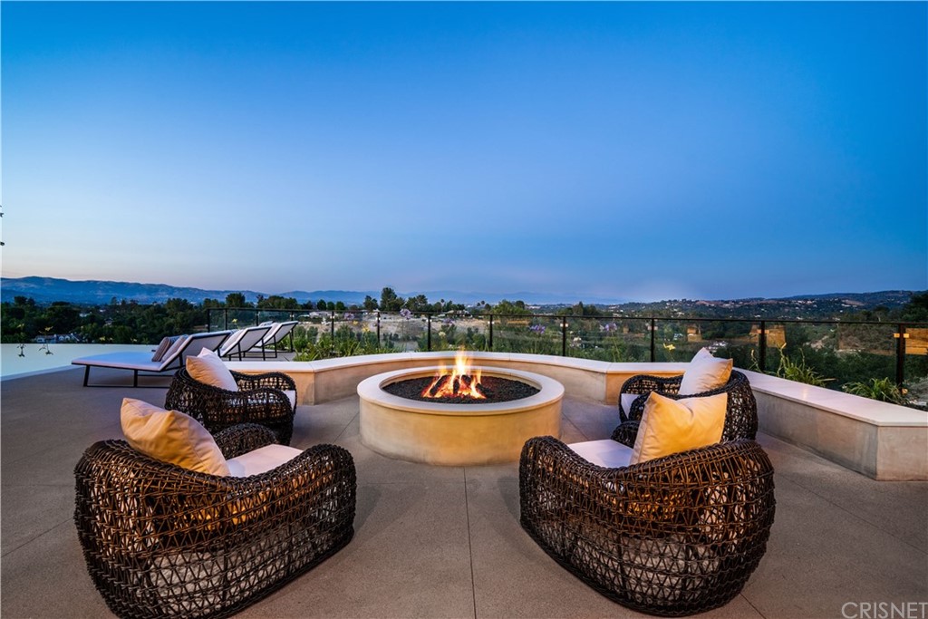 5757 Hoback Glen Road Hidden Hills, CA 91302 - Photo 45 of 47 an outdoor living room with furniture and a garden