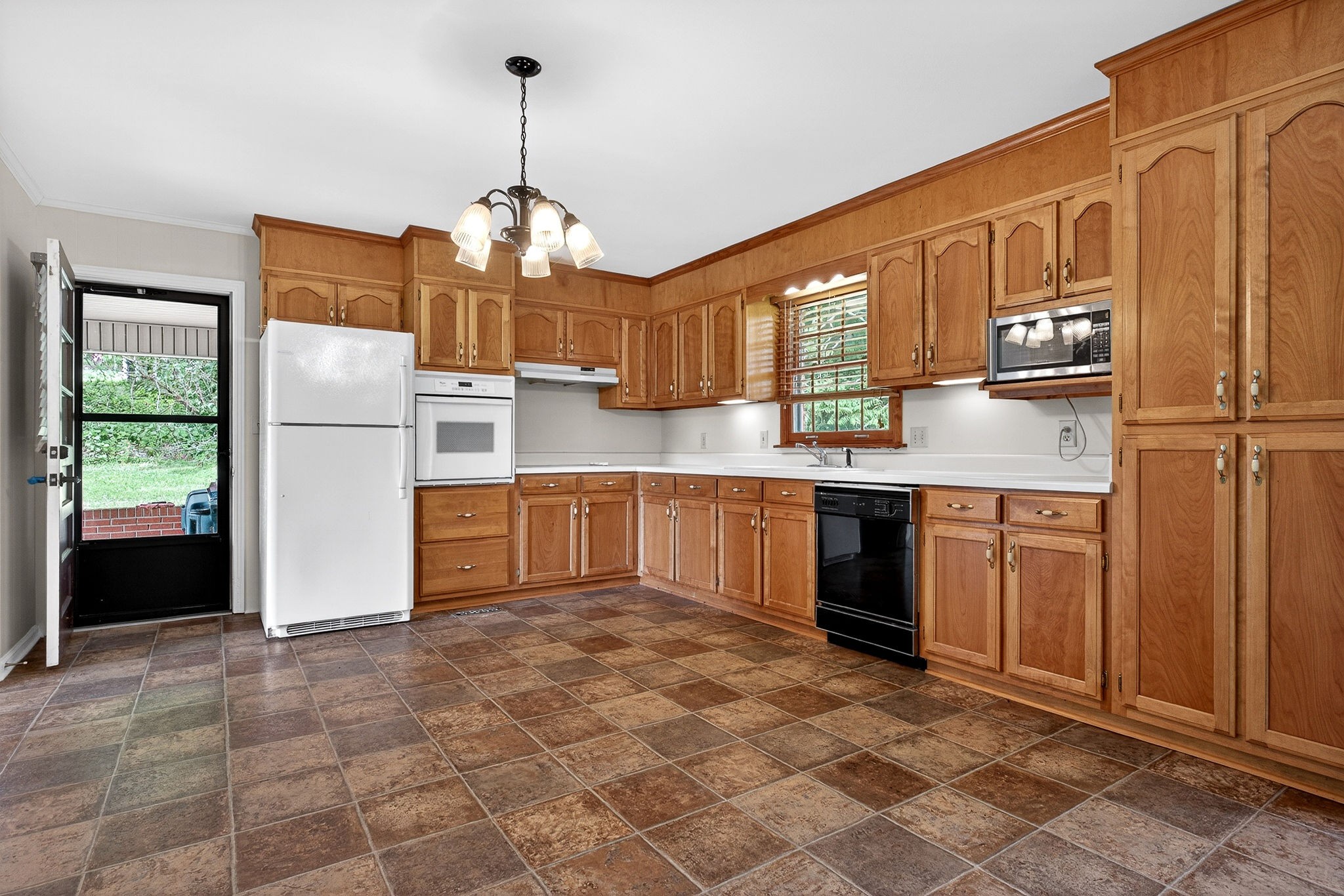 140 Short Street Liberty, TN 37095 - Photo 9 of 38