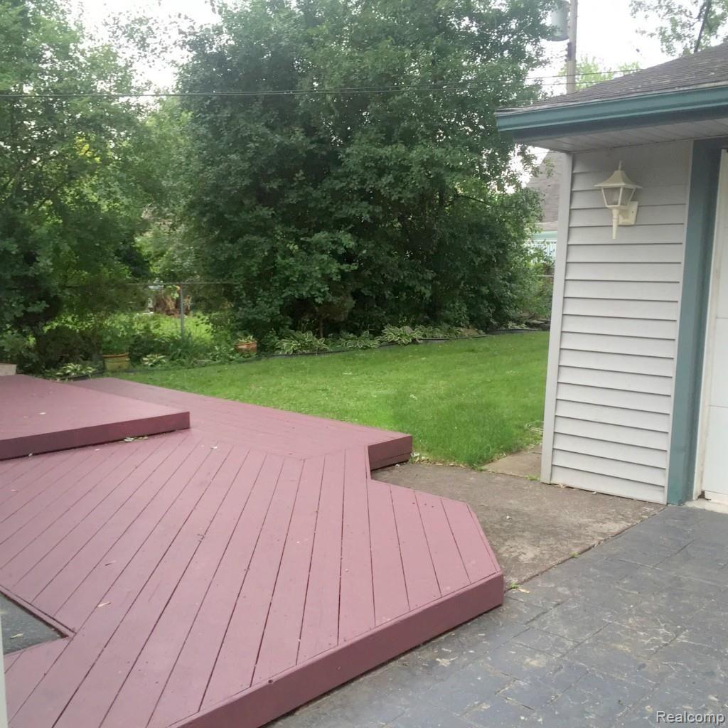 1737 Oxford Road Berkley, MI 48072 - Photo 36 of 40 Deck and yard