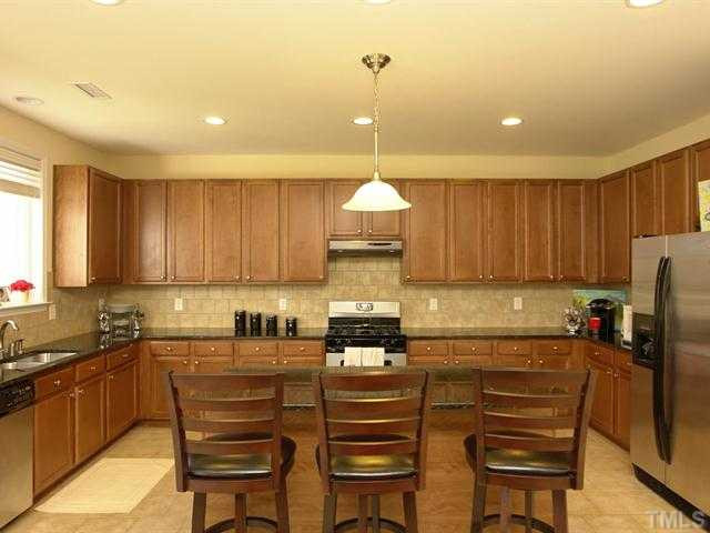 536 Front Ridge Drive Cary, NC 27519 - Photo 8 of 16 Kitchen