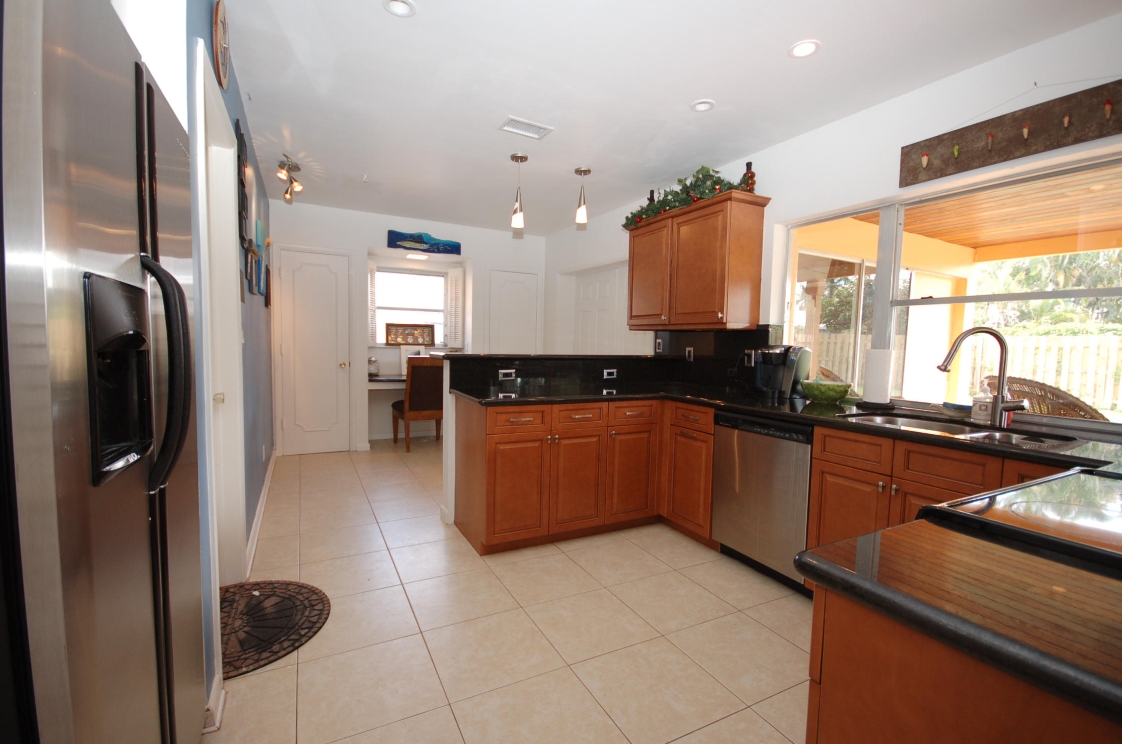 1256 Southwest 12th Avenue Boca Raton, FL 33486 - Photo 4 of 18 DSC_0925
