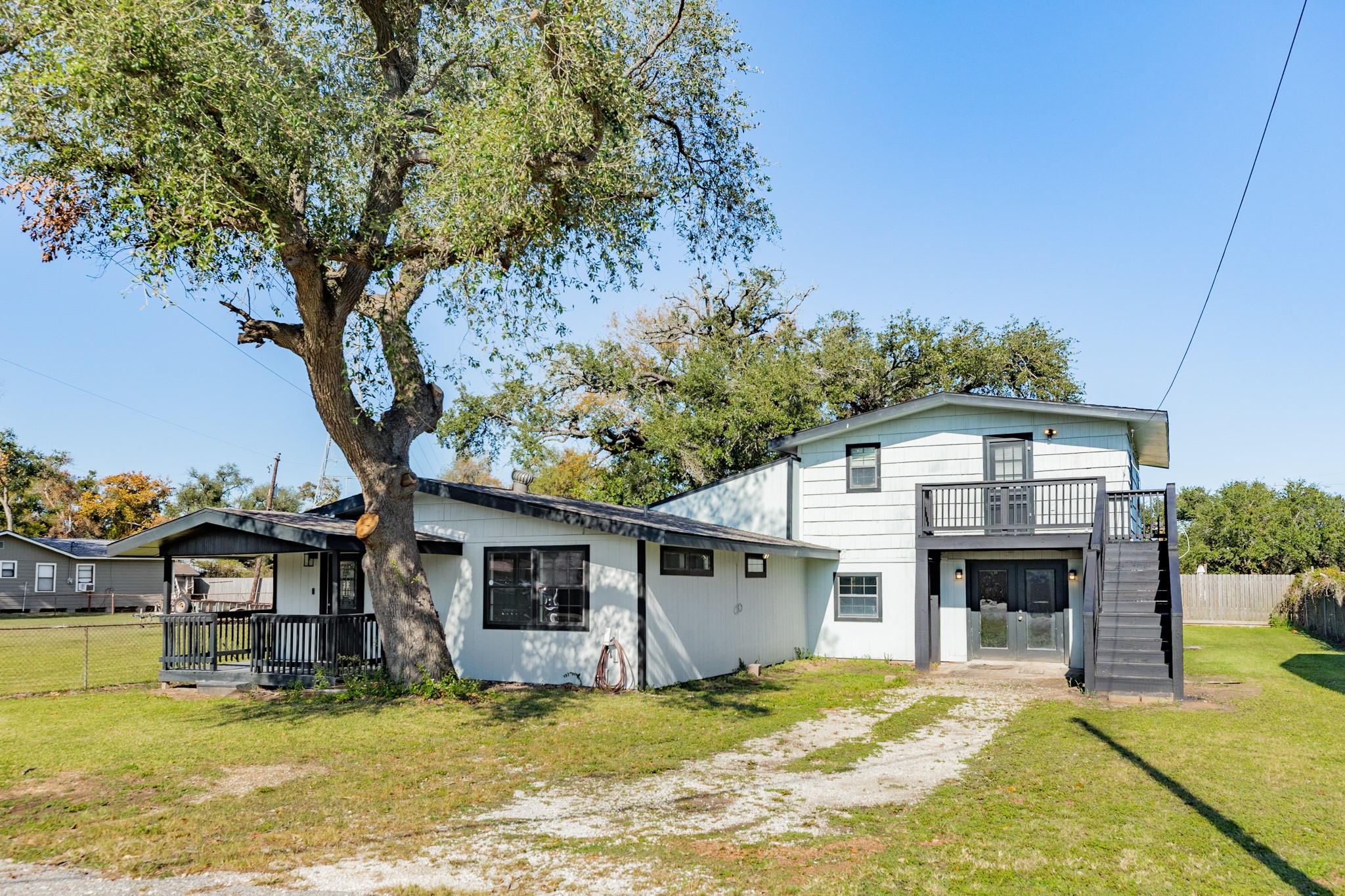 640 Whitten Street Clute, TX 77531 - Photo 1 of 34 Welcome to 640 Whitten!