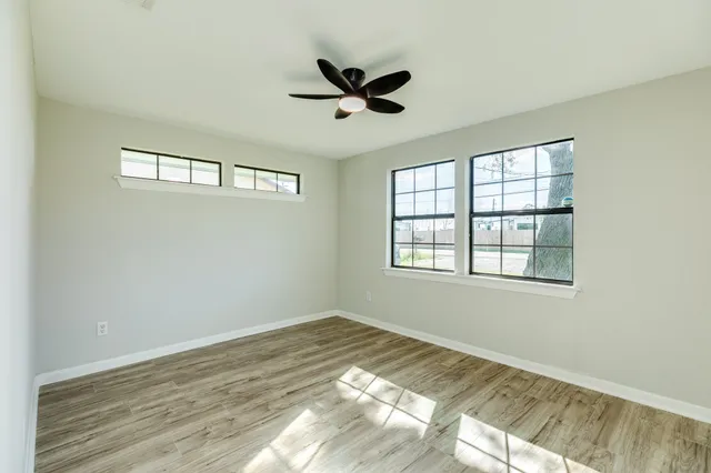 $204,900 | 640 Whitten Street, Clute, TX 77531