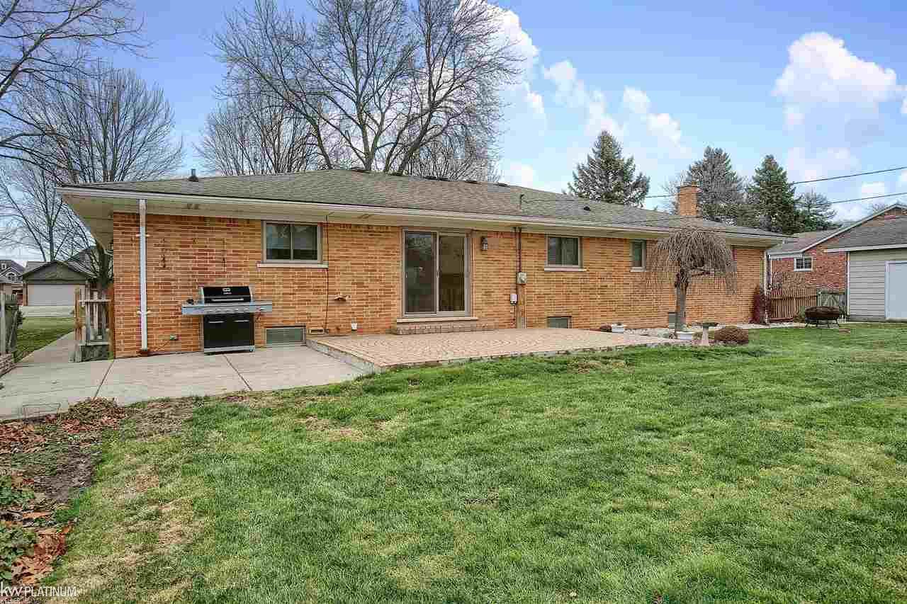 23230 Rochelle Street Macomb, MI 48042 - Photo 25 of 28 50029792-24.JPG