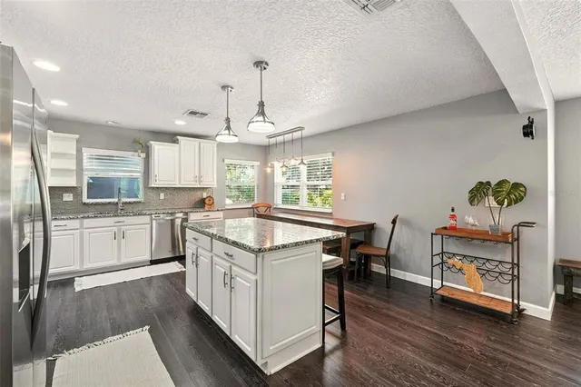 $894,900 | 327 South Lakeview Avenue, Winter Garden, FL 34787