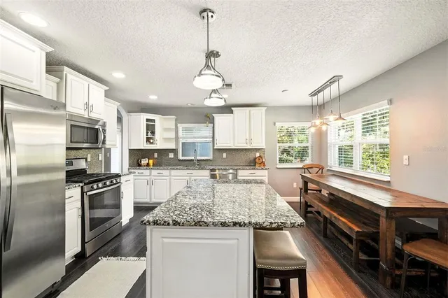 $894,900 | 327 South Lakeview Avenue, Winter Garden, FL 34787