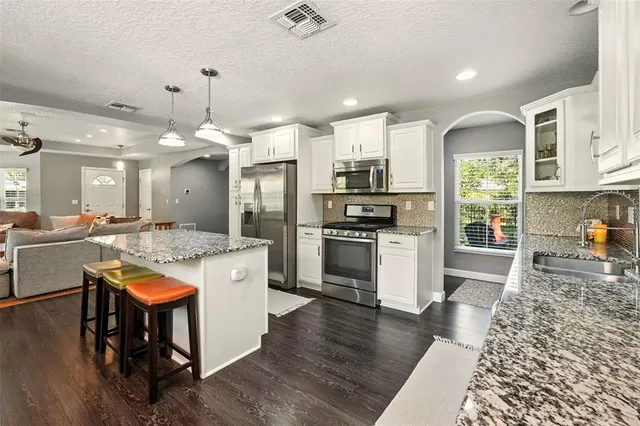 $894,900 | 327 South Lakeview Avenue, Winter Garden, FL 34787