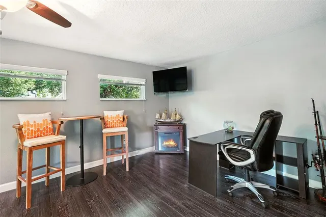 $894,900 | 327 South Lakeview Avenue, Winter Garden, FL 34787