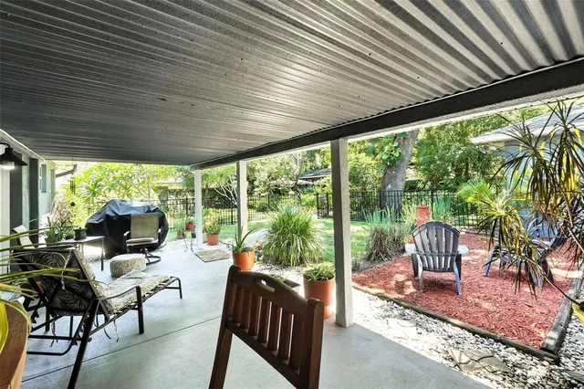 $894,900 | 327 South Lakeview Avenue, Winter Garden, FL 34787