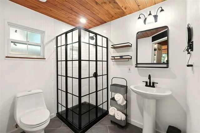 $894,900 | 327 South Lakeview Avenue, Winter Garden, FL 34787