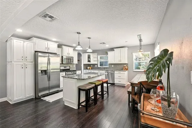 $894,900 | 327 South Lakeview Avenue, Winter Garden, FL 34787