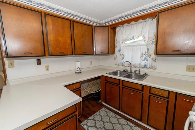 $334,500 | 606 North Twyckenham Drive, South Bend, IN 46617