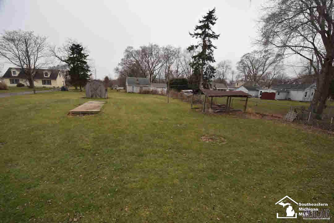 6245 East Dunbar Road Monroe, MI 48161 - Photo 14 of 15 21251815-13.JPG