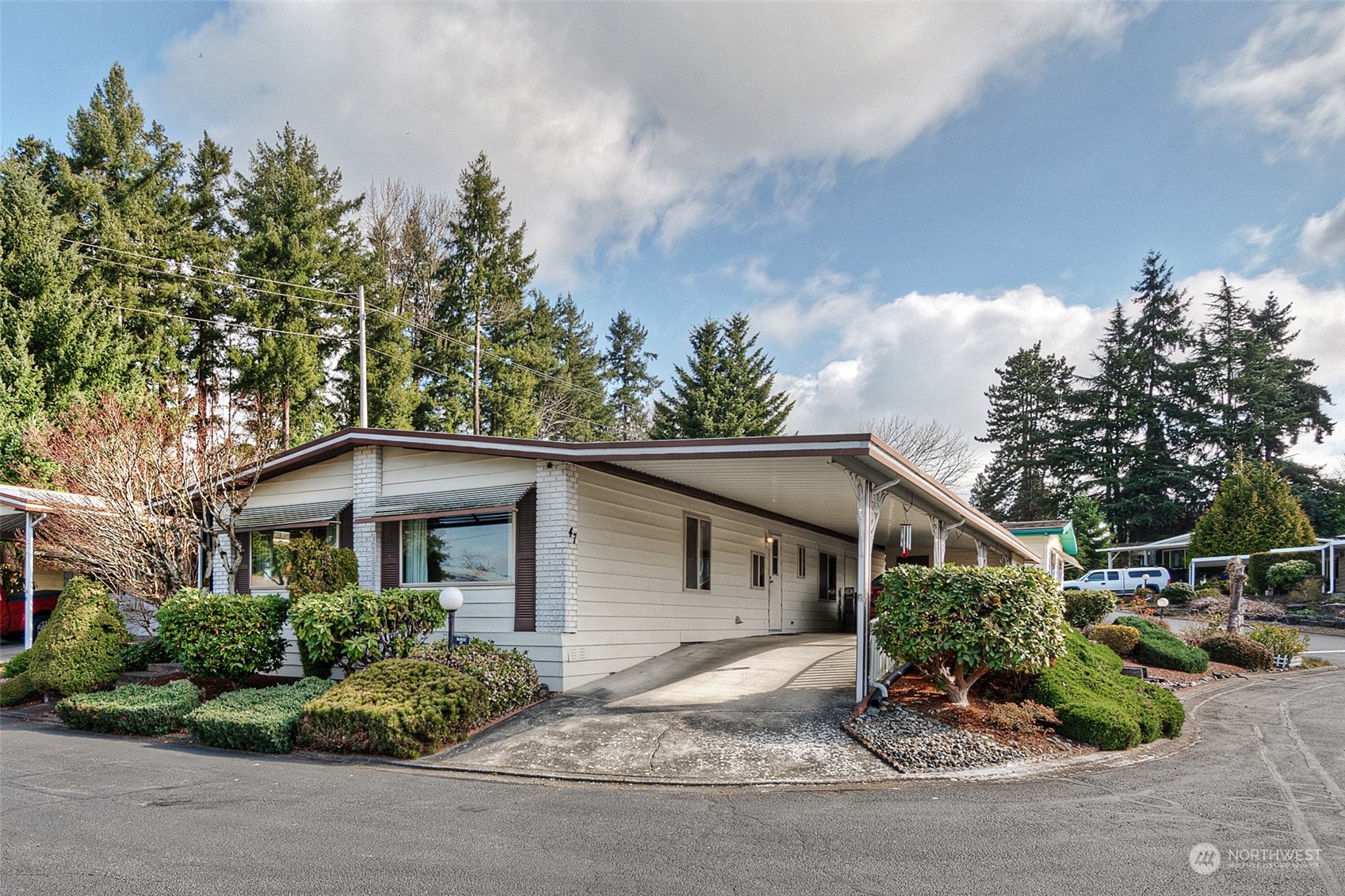 201 Union Avenue Southeast, Unit 47 Renton, WA 98059 - Photo 1 of 20 Gallery Image 1