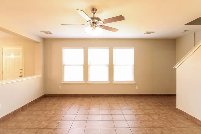 $1,950 | 29415 Legends Hill Drive, Spring, TX 77386