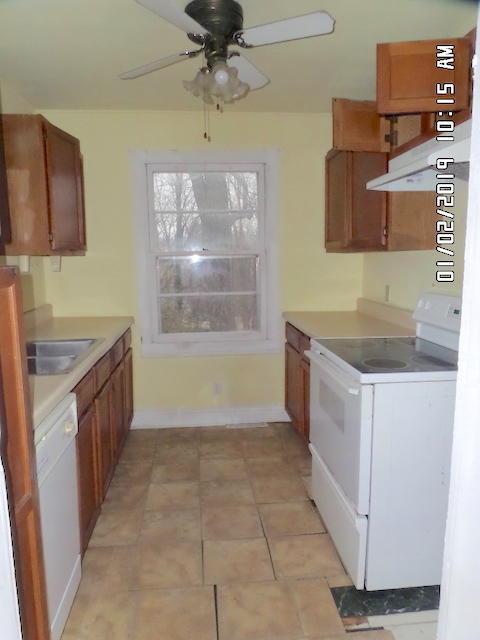 4215 Mountain View Road Northwest Roanoke, VA 24017 - Photo 5 of 13 a4215kit1