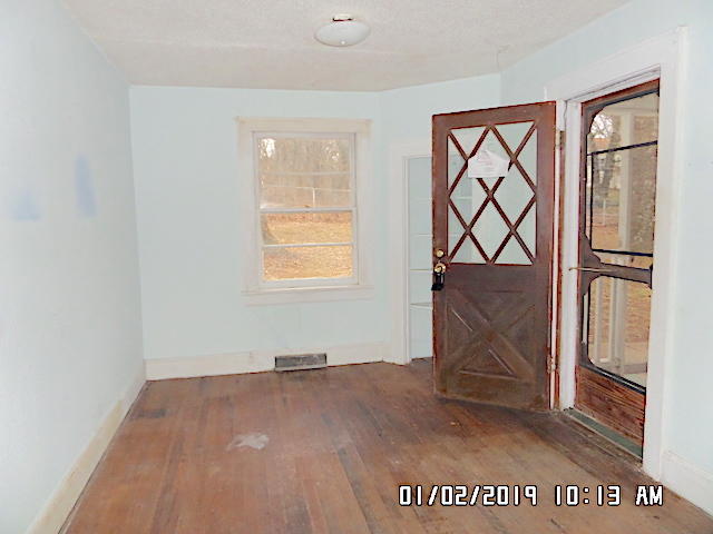4215 Mountain View Road Northwest Roanoke, VA 24017 - Photo 6 of 13 a4215lrentry