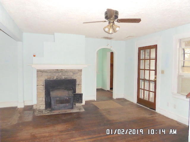 4215 Mountain View Road Northwest Roanoke, VA 24017 - Photo 8 of 13 a4215lrv2