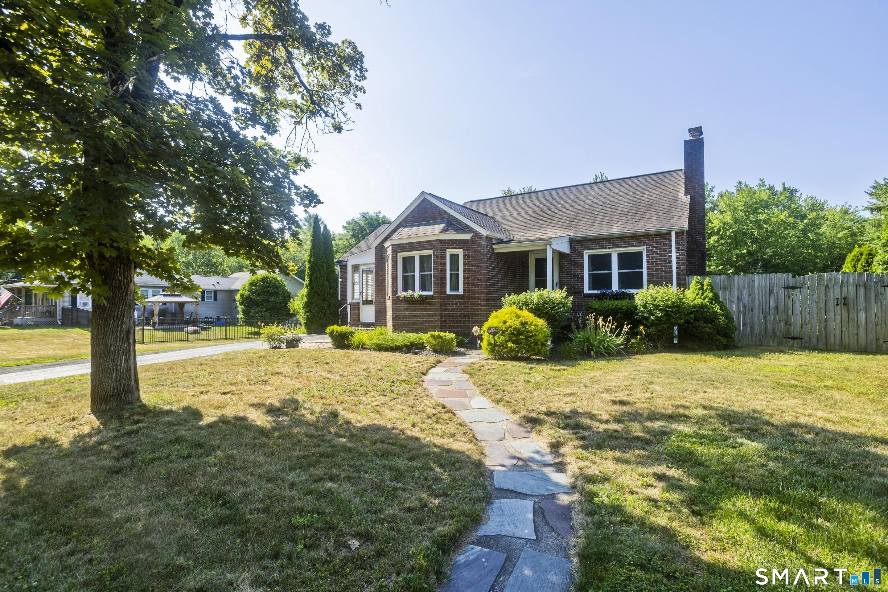 4 Third Street Enfield, CT 06082 - Photo 3 of 37