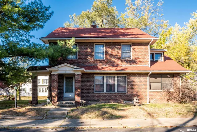 $99,900 | 1213 West Armstrong Avenue, Peoria, IL 61606