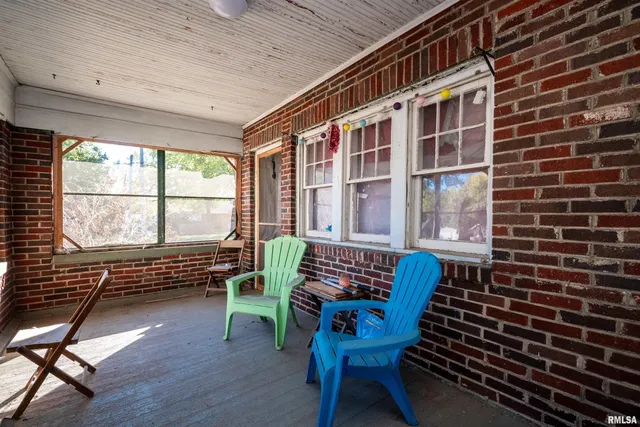 $99,900 | 1213 West Armstrong Avenue, Peoria, IL 61606