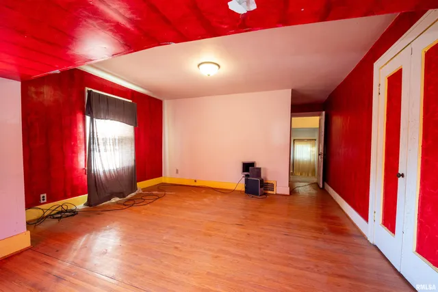 $99,900 | 1213 West Armstrong Avenue, Peoria, IL 61606