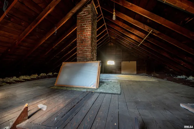 $99,900 | 1213 West Armstrong Avenue, Peoria, IL 61606