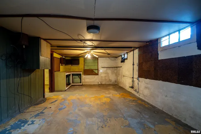 $99,900 | 1213 West Armstrong Avenue, Peoria, IL 61606