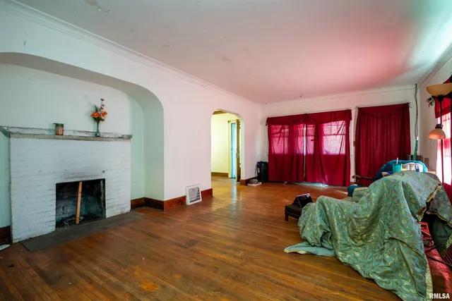 $99,900 | 1213 West Armstrong Avenue, Peoria, IL 61606