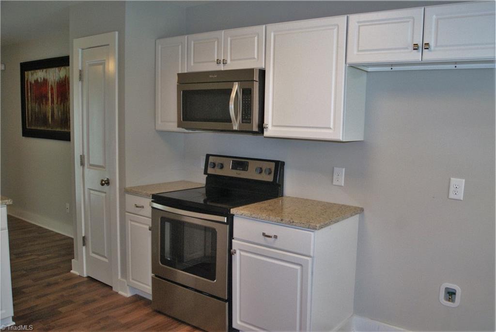 373 Robbins Road Winston-Salem, NC 27107 - Photo 6 of 23 Gallery Image 6