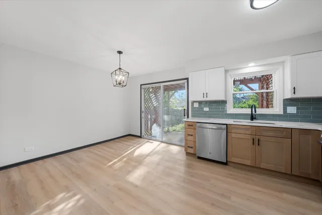 $340,000 | 8040 Geneva Street, Woodridge, IL 60517