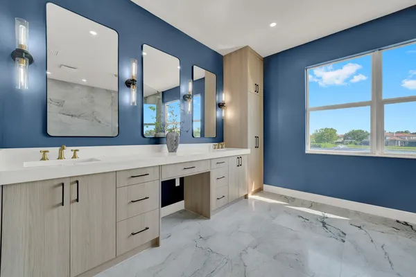 $1,300,000 | 8685 Cobblestone Point Circle, Boynton Beach, FL 33472