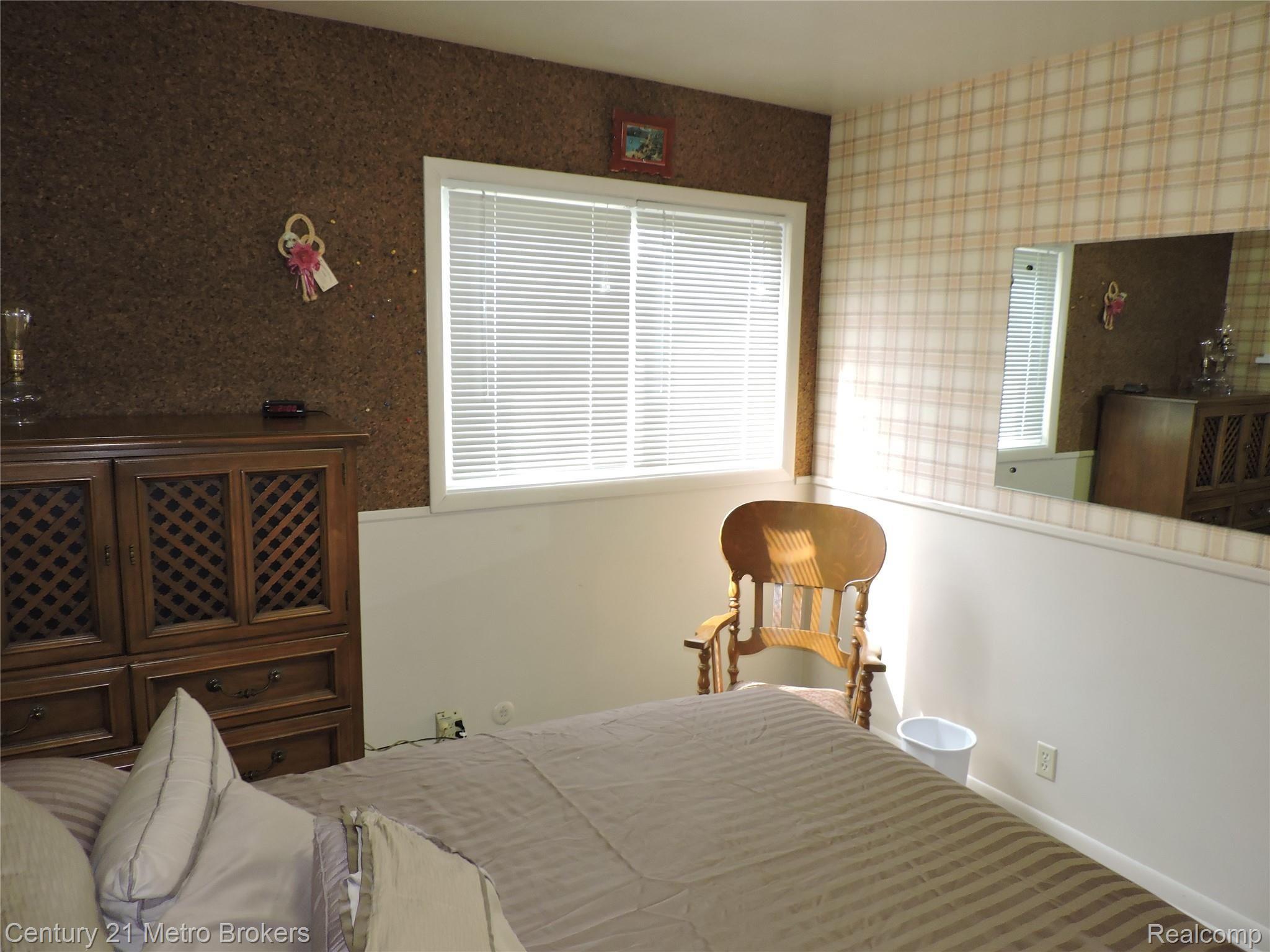 4110 Beecher Road Flint, MI 48532 - Photo 15 of 55 DSCN9554.JPG