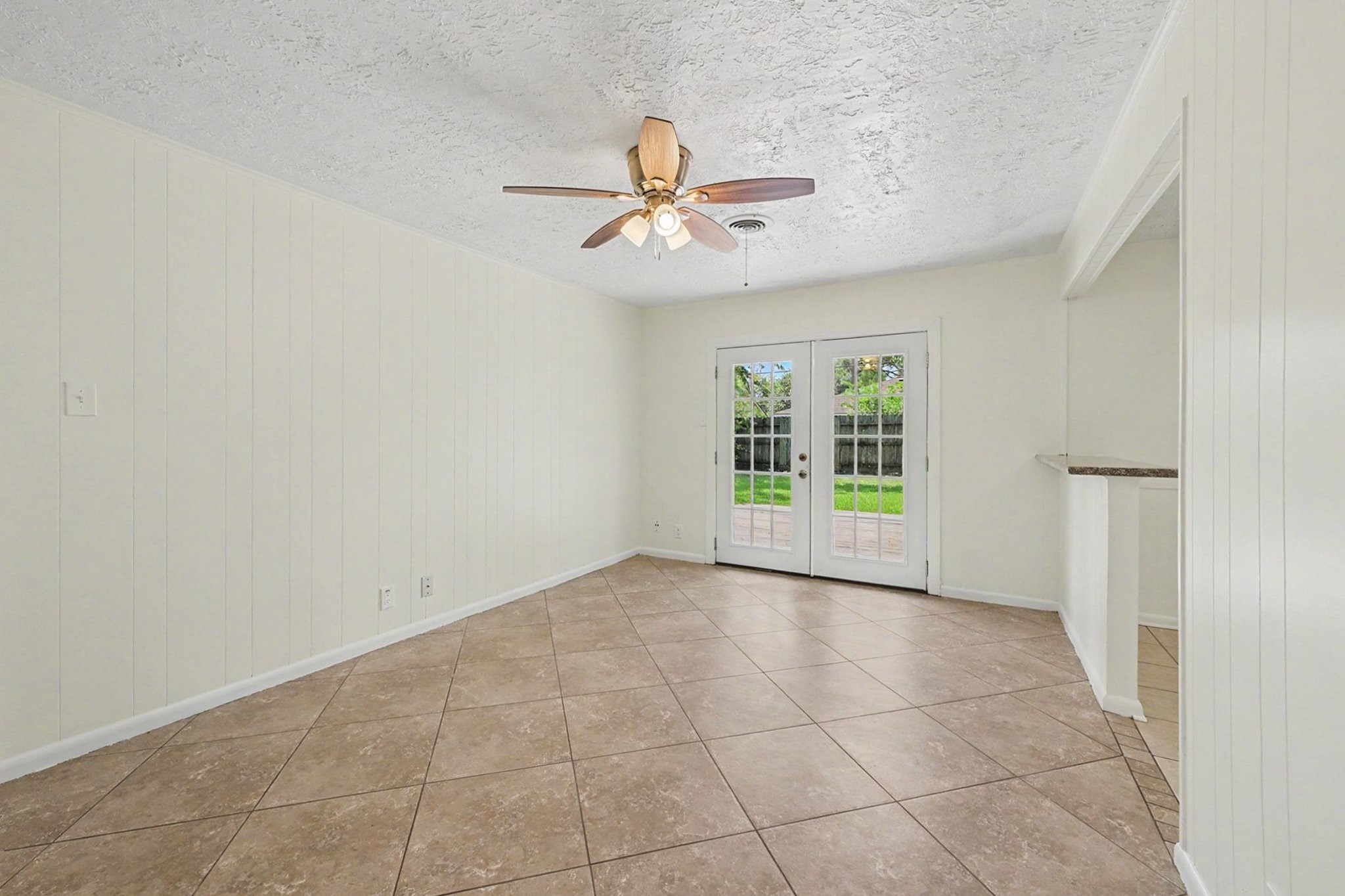 9315 Val Verde Street Houston, TX 77063 - Photo 9 of 27