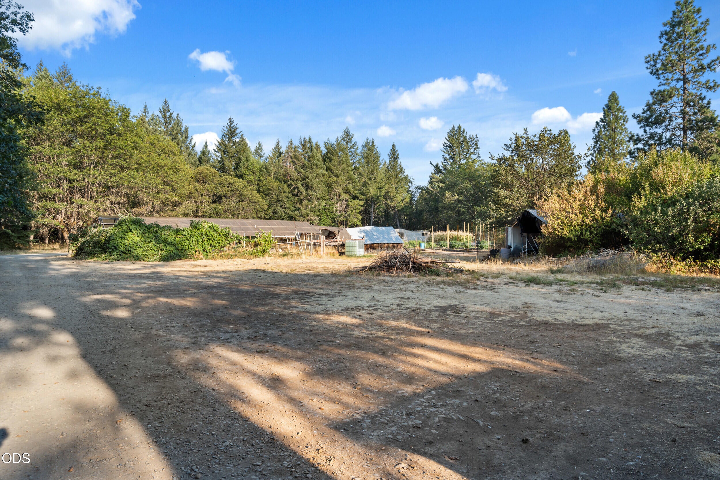 3580 Rockydale Road Cave Junction, OR 97523 - Photo 12 of 39 Gallery Image 12