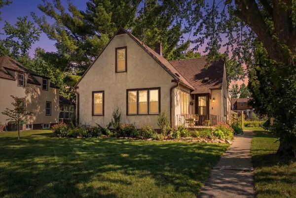 $250,000 | 729 6th Avenue Southwest, Faribault, MN 55021