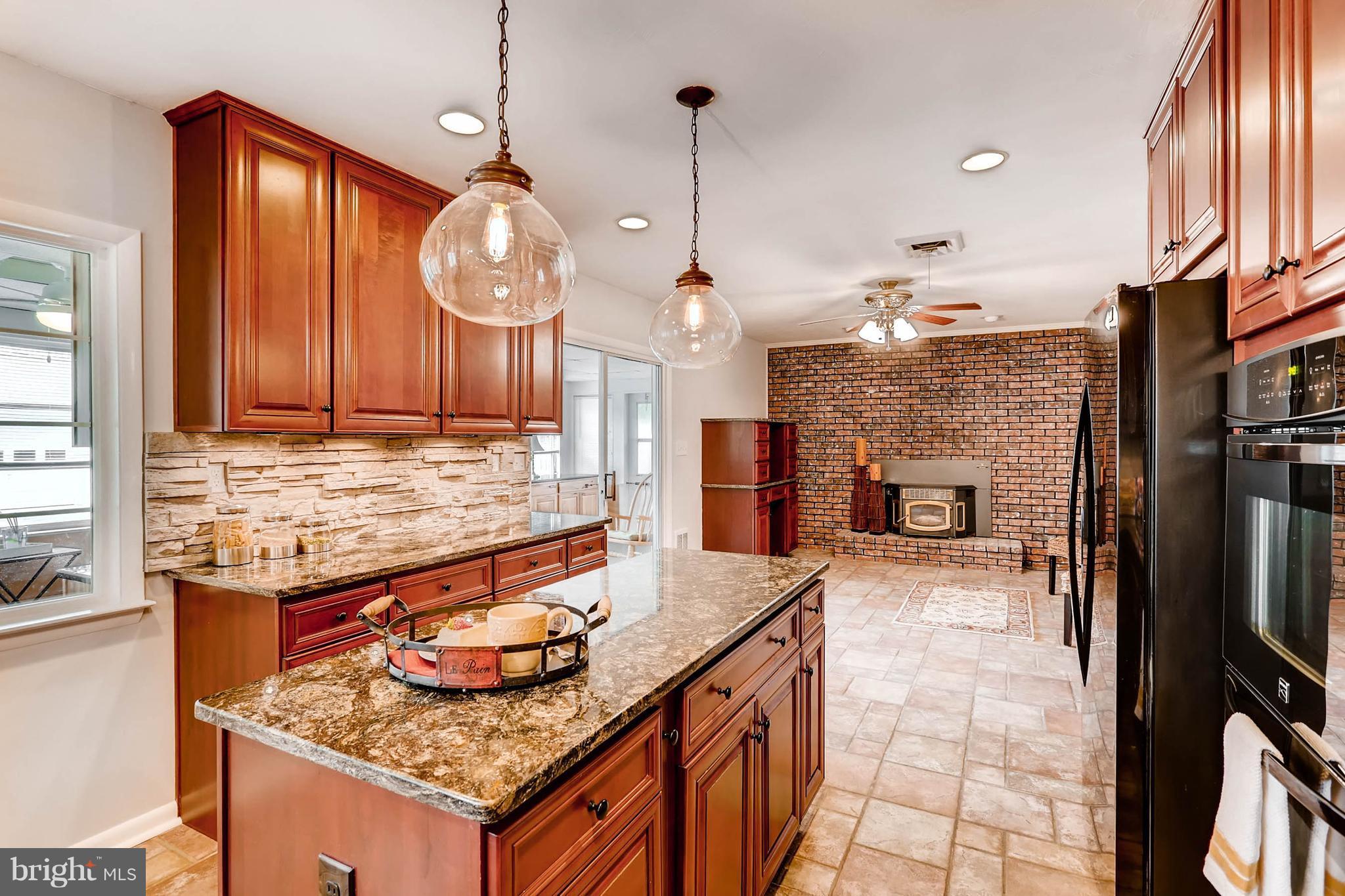 605 Trixsam Road Sykesville, MD 21784 - Photo 8 of 30 A cooks dream