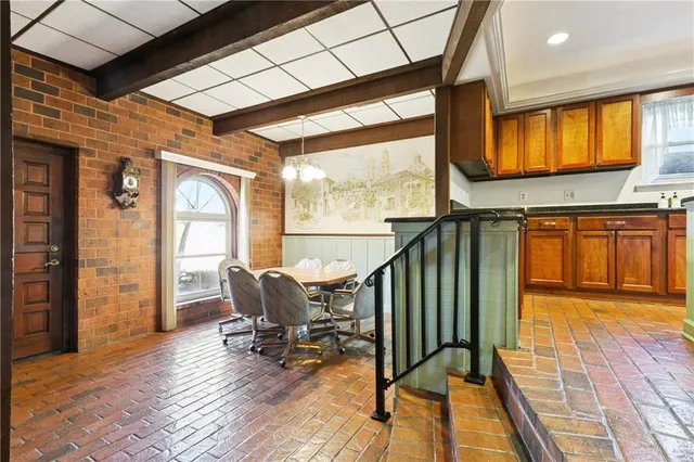 $475,000 | 1202 Transcontinental Drive, Metairie, LA 70001