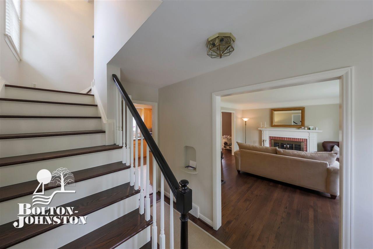 447 Moran Road Grosse Pointe Farms, MI 48236 - Photo 4 of 27