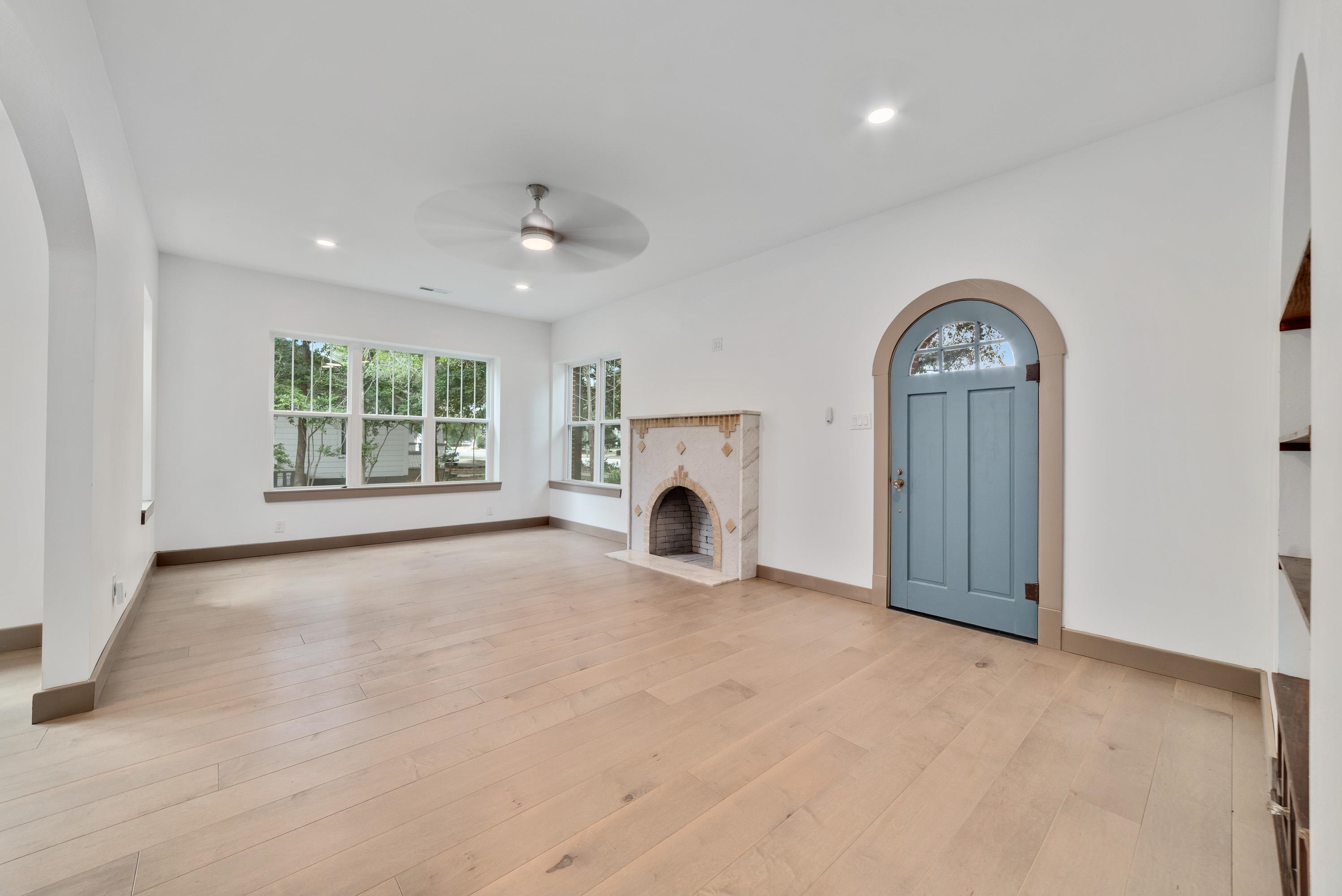 320 East Laurel Avenue Foley, AL 36535 - Photo 2 of 25